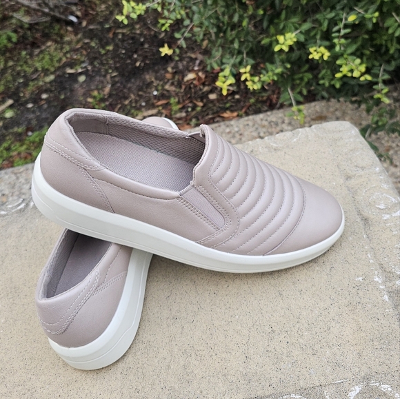 Ecco Soft 9 Ii Slip on Sneaker eu10  us 9-9.5 - Picture 9 of 13